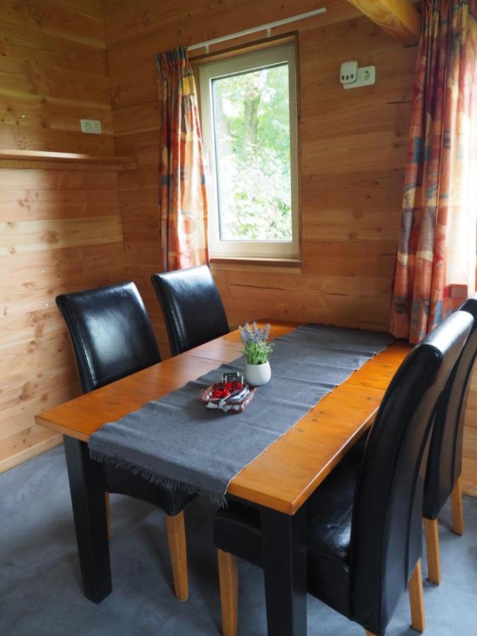Chalet - Camping 'T Dekske Wintelre Eksteriør billede