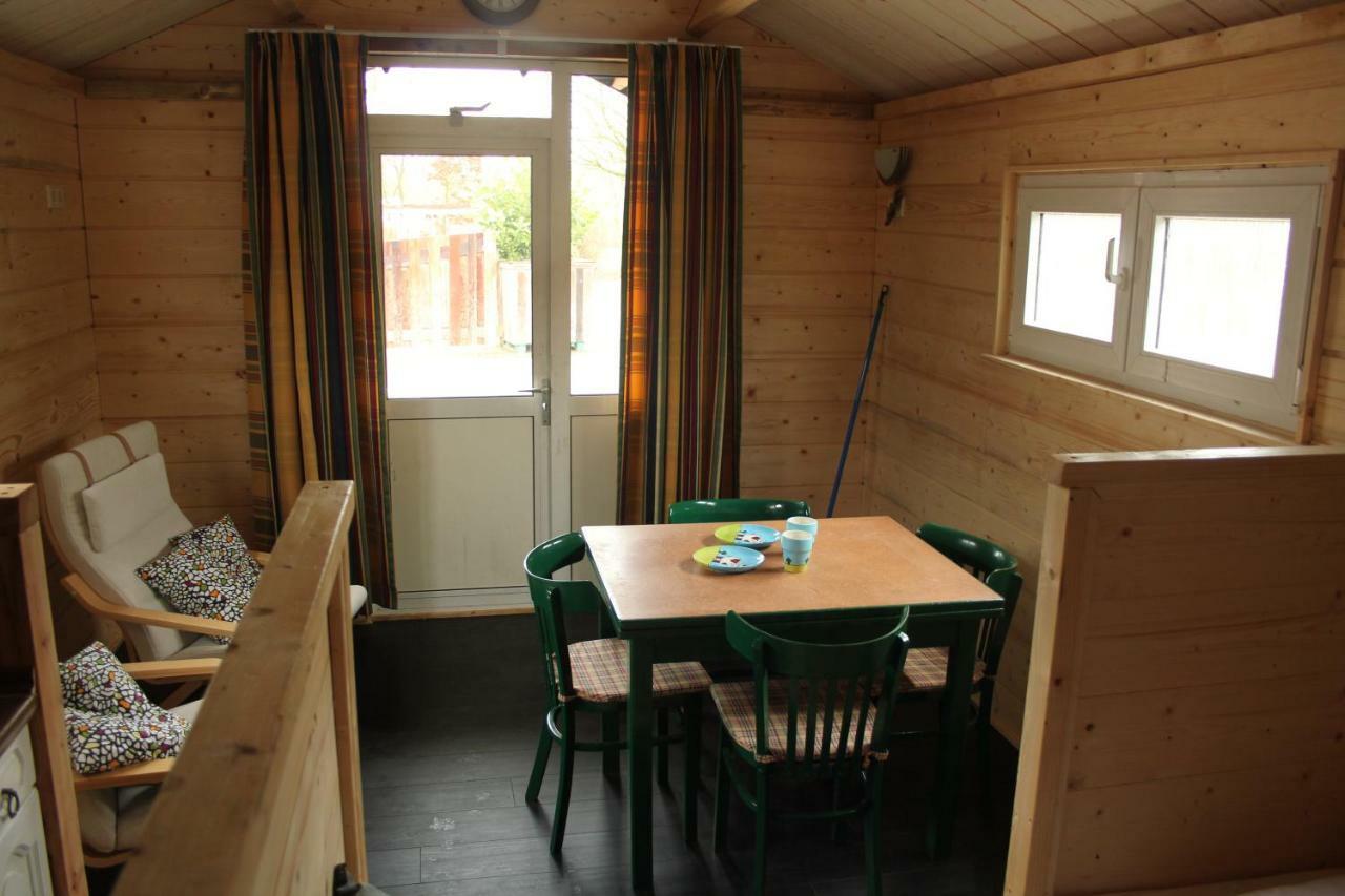 Chalet - Camping 'T Dekske Wintelre Eksteriør billede