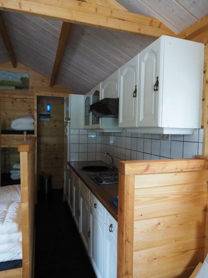 Chalet - Camping 'T Dekske Wintelre Eksteriør billede