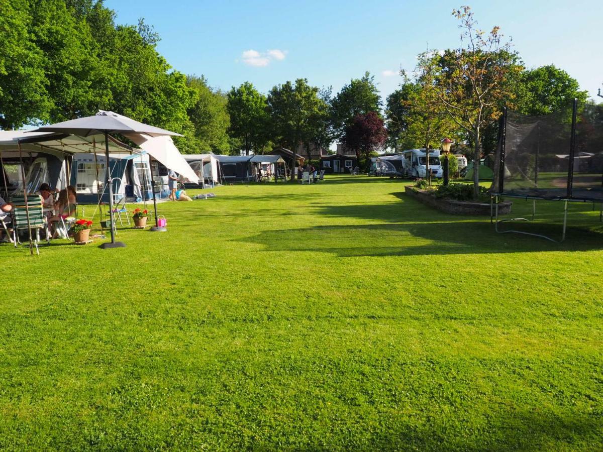 Chalet - Camping 'T Dekske Wintelre Eksteriør billede