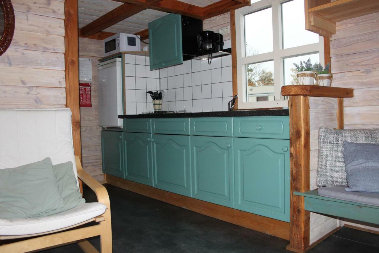 Chalet - Camping 'T Dekske Wintelre Eksteriør billede