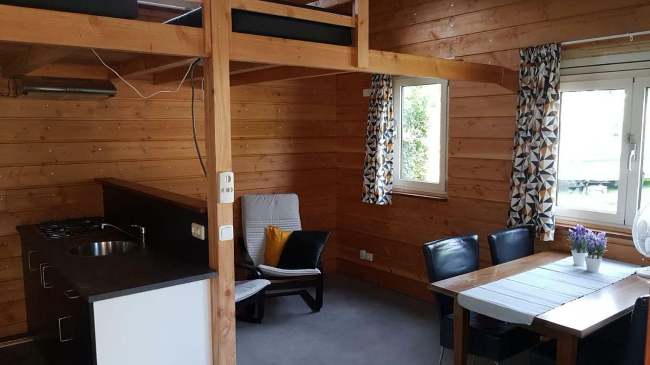 Chalet - Camping 'T Dekske Wintelre Eksteriør billede